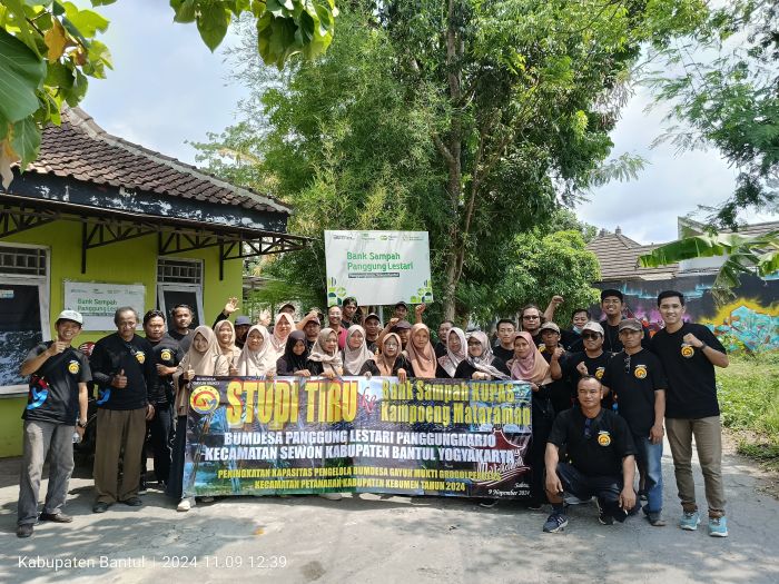 GUNA MENINGKATKAN KAPASITAS BAGI PENGELOLA BUMDES GAYUH MUKTI, PEMDES DESA GROGOLPENATUS MENGADAKAN STUDY TIRU DENGAN BUMDES PANGGUNG LESTARI YOGYAKARTA 02