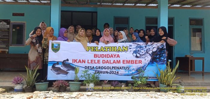 PEMERINTAH DESA GROGOLPENATUS MELAKUKAN PELATIHAN BUDIDAYA IKAN LELE DALAM EMBER BAGI KELOMPOK WANITA TANI “SRIKANDI MAKMUR”