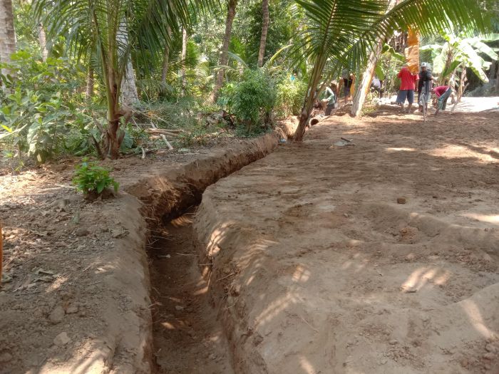 KERJA BAKTI NORMALISASI SALURAN PEMBUANGAN/DRAINASE  02