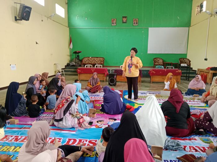 PEDULI TERHADAP TUMBUH KEMBANG ANAK SEJAK USIA BALITA, PEMDES GROGOLPENATUS MELAKUKAN KEGIATAN BINA KELUARGA BALITA ( BKB )