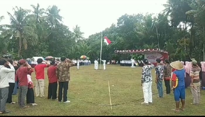 UPACARA BENDERA MEMPERINGATI HARI ULANG TAHUN KEMERDEKAAN REPUBLIK INDONESIA KE 78 TAHUN DESA GROGOLPENATUS 01